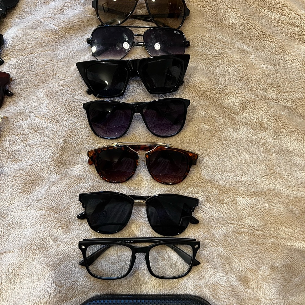 BUNDLE - 6 Sunnies, 1 bluelightblocking - INCLUDING AUTHENTIC RAY BAN AND QUAY